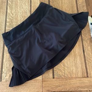 Lululemon Play off the pleats skirt